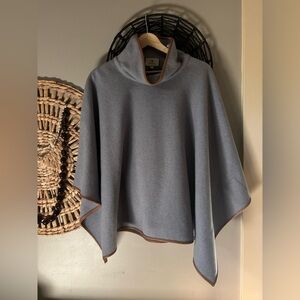 Tuckernuck Gray Cape with Brown Trim